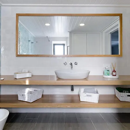 Adega Do Portinho Velho Piedade (Azores)